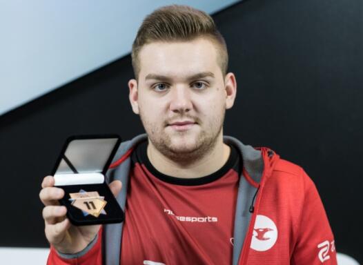 ON：对自己期望越来越好 希望先和队伍一起拿一座LPL冠军