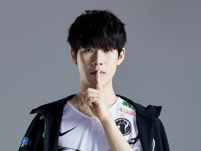 【快讯】LCK公布新赛季赛程+名单。Faker领衔T1 10人阵容