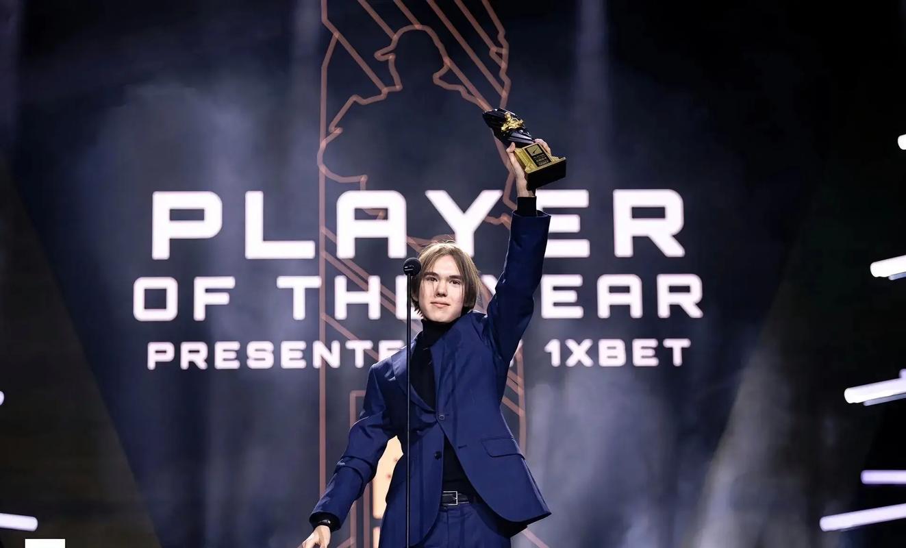 EDG官宣：Uzi（简自豪）正式加入EDG英雄联盟分部